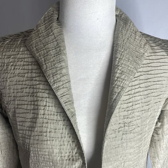 Eileen fisher 100% silk textured blazer - Picture 3 of 11